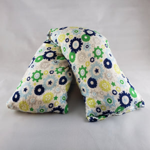 A NerdyKeppie Cogs & Gears Cotton Flannel Heat & Cold Pack. 