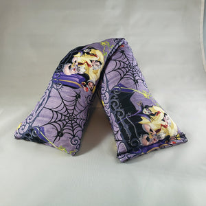 A NerdyKeppie Villains With Webbing Heat & Cold Packs. 